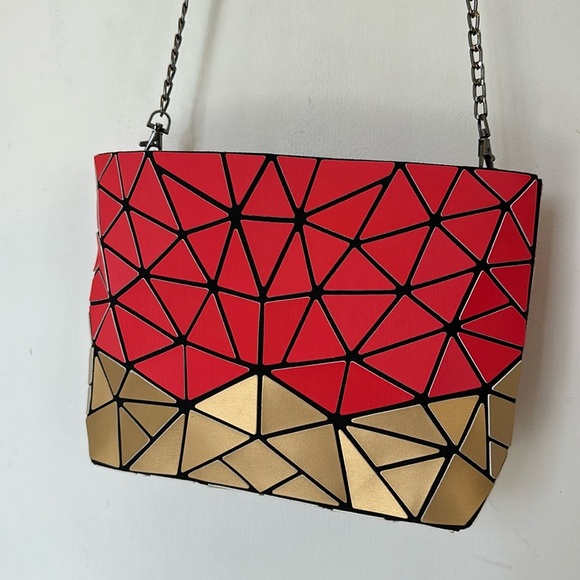 Geo Collection Crossbody in red and Gold by Patrizia Luca - Picture 1 of 6